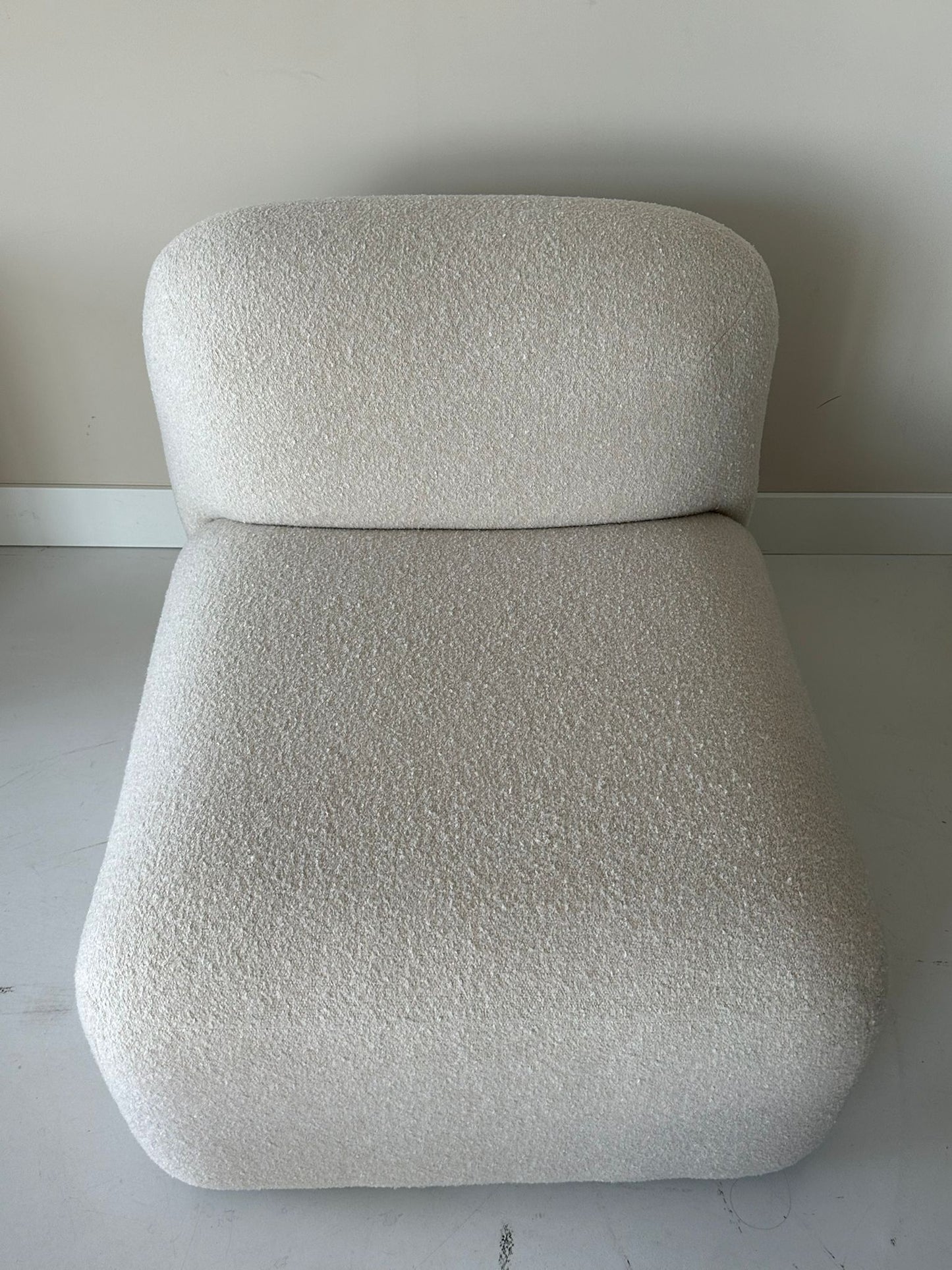 Yoshimi Bank Cloudy Cream Middle Unit