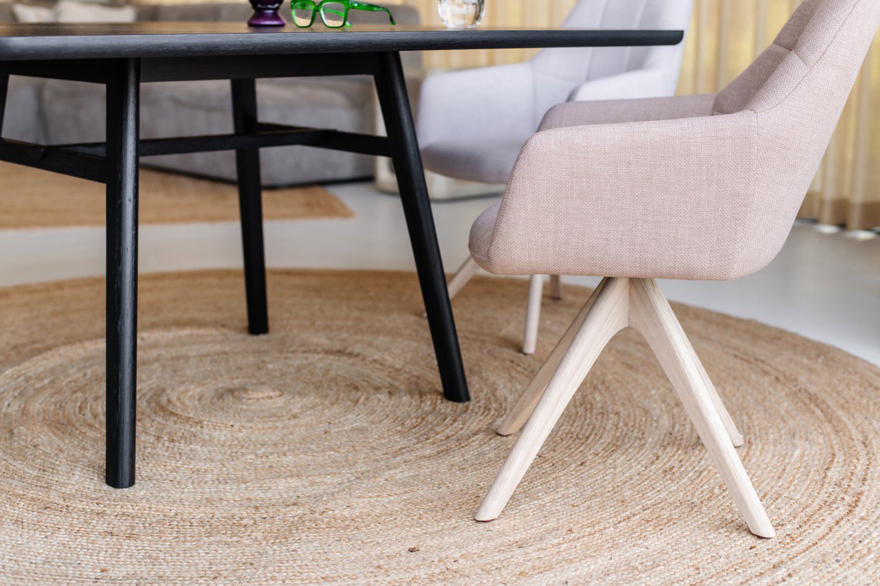 Noto Dining Chair Petal Pink Revolve Oak Bleach