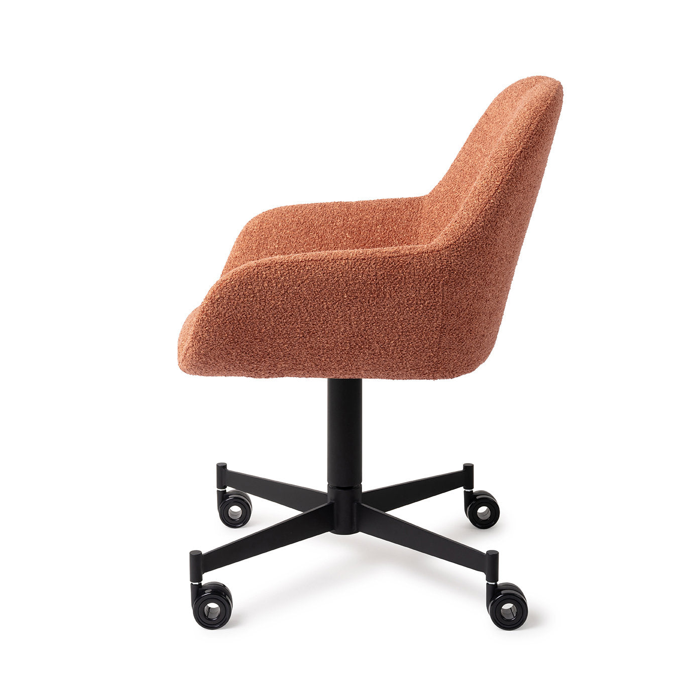 Kushi Dining Chair Amber Autumn Caster Black