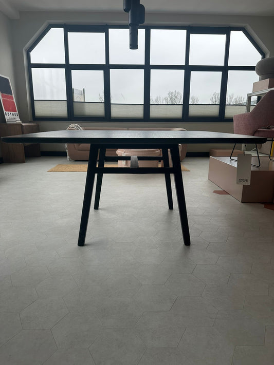 Surnu Eettafel Obsidian Oak