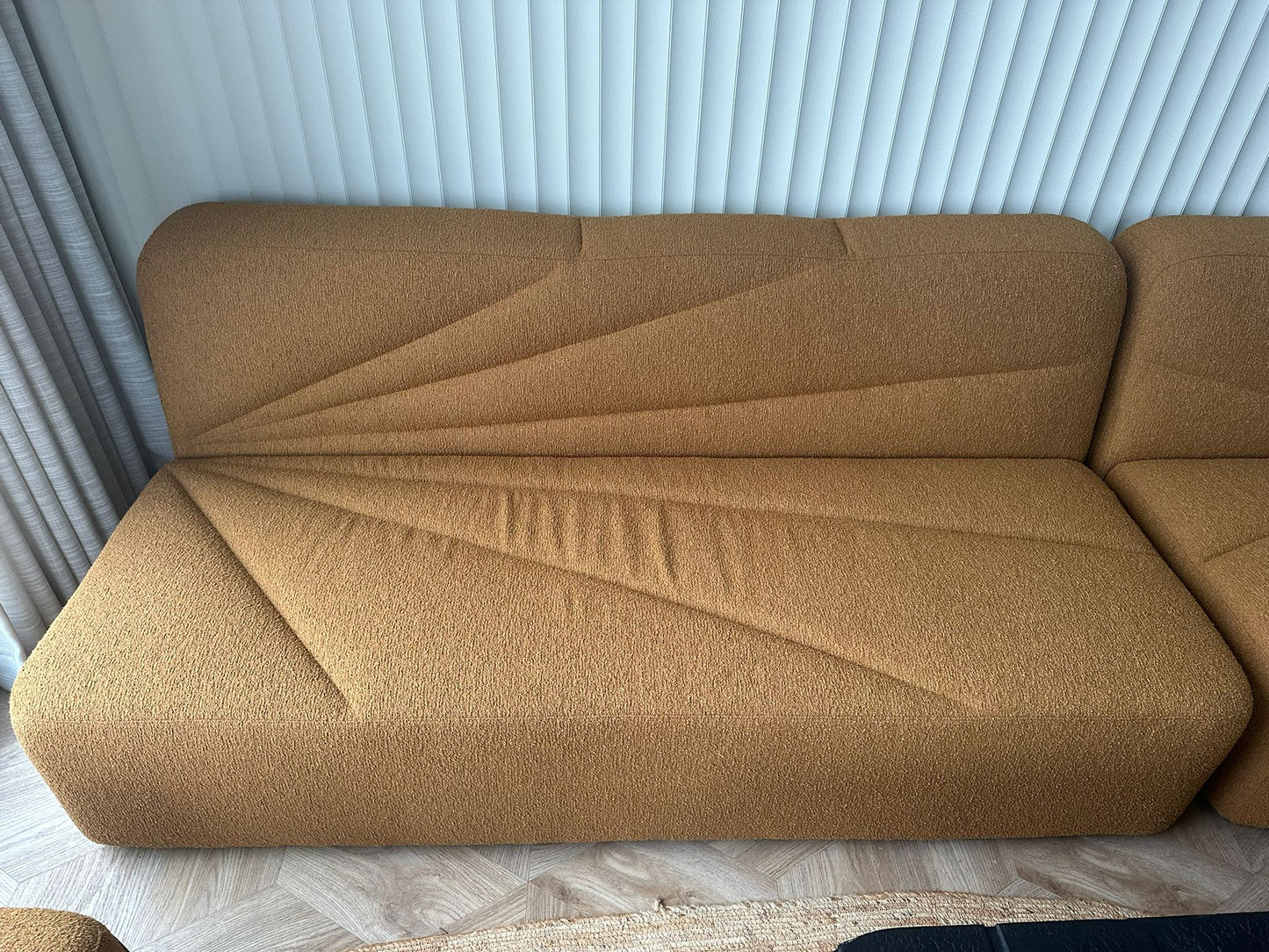 Hana Bank Sundara 2 Seater